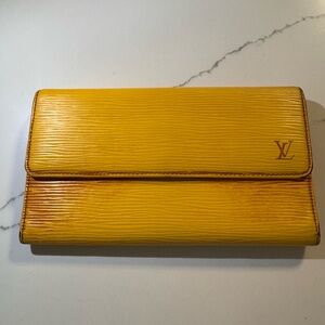 Louis Vuitton Epi long wallet (vintage) 1993